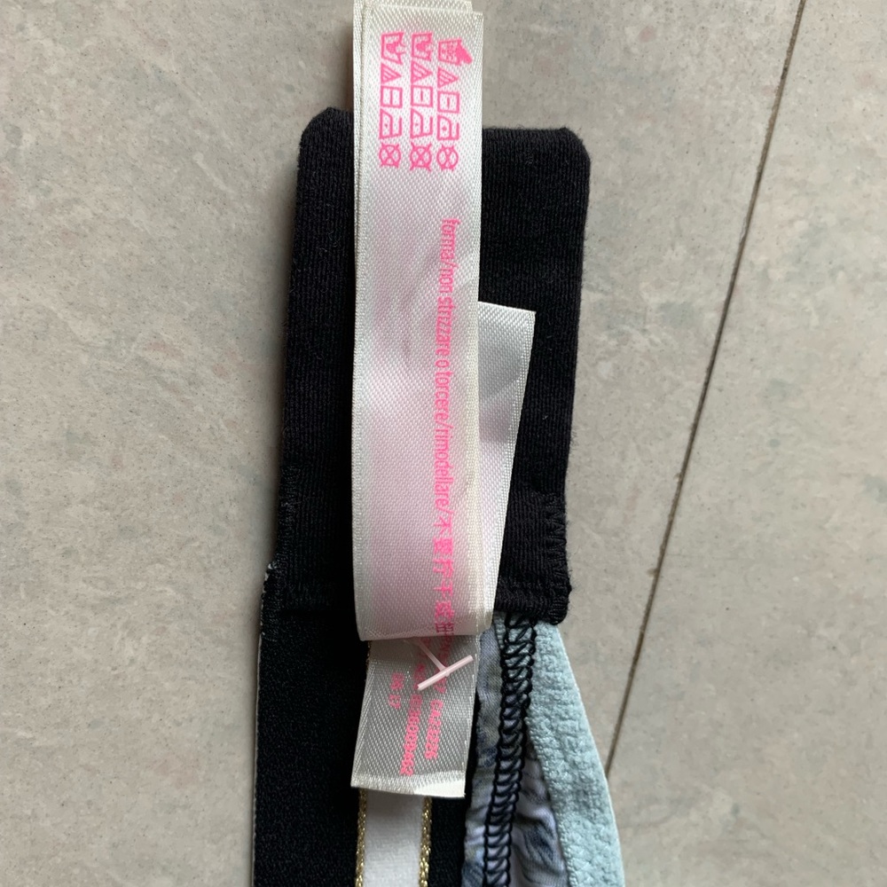 Victoris secret (pink) Bra - Picture 4 of 5
